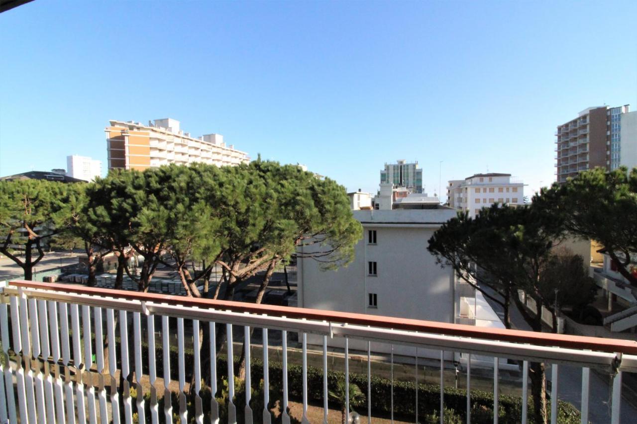 Appartamenti Puerto Do Sol Lignano Sabbiadoro Luaran gambar