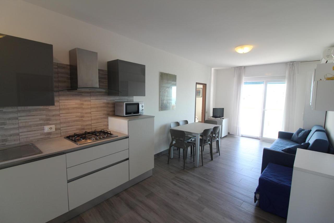 Appartamenti Puerto Do Sol Lignano Sabbiadoro Luaran gambar