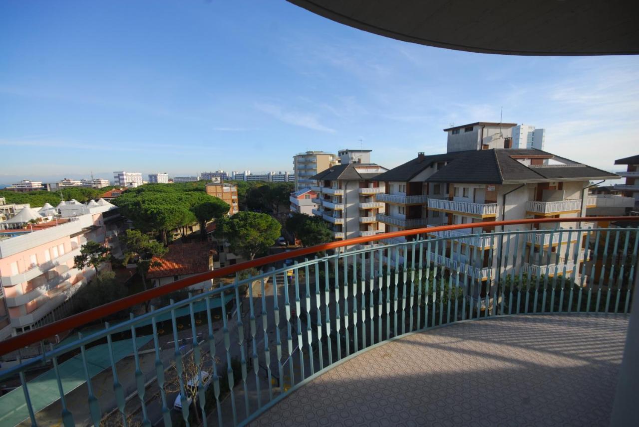 Appartamenti Puerto Do Sol Lignano Sabbiadoro Luaran gambar