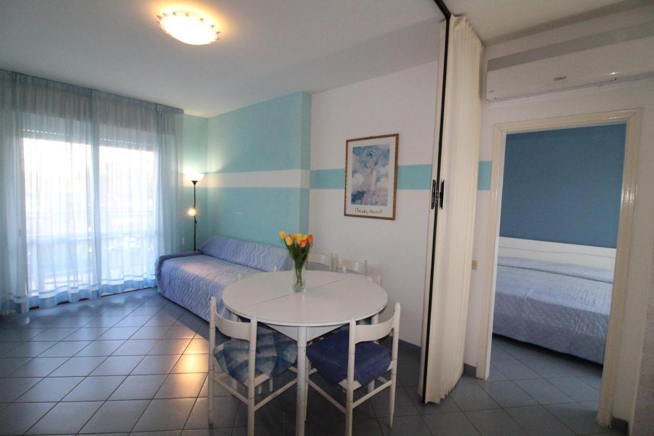 Appartamenti Puerto Do Sol Lignano Sabbiadoro Luaran gambar