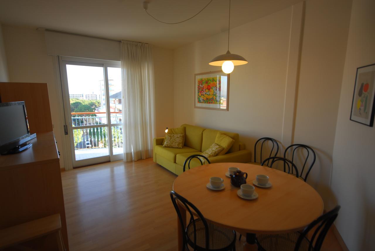 Appartamenti Puerto Do Sol Lignano Sabbiadoro Luaran gambar
